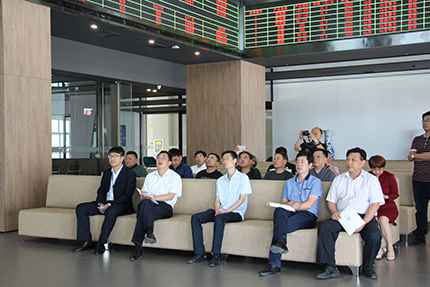 2017年6月7日，招远市副市长王国良同志一行14人来中国食品谷中凯智慧冷链物流园东亚畜牧交易所考察学习现代农业先进经验。.jpg